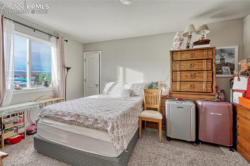 948 Bidwell Drive Colorado Springs CO 80915