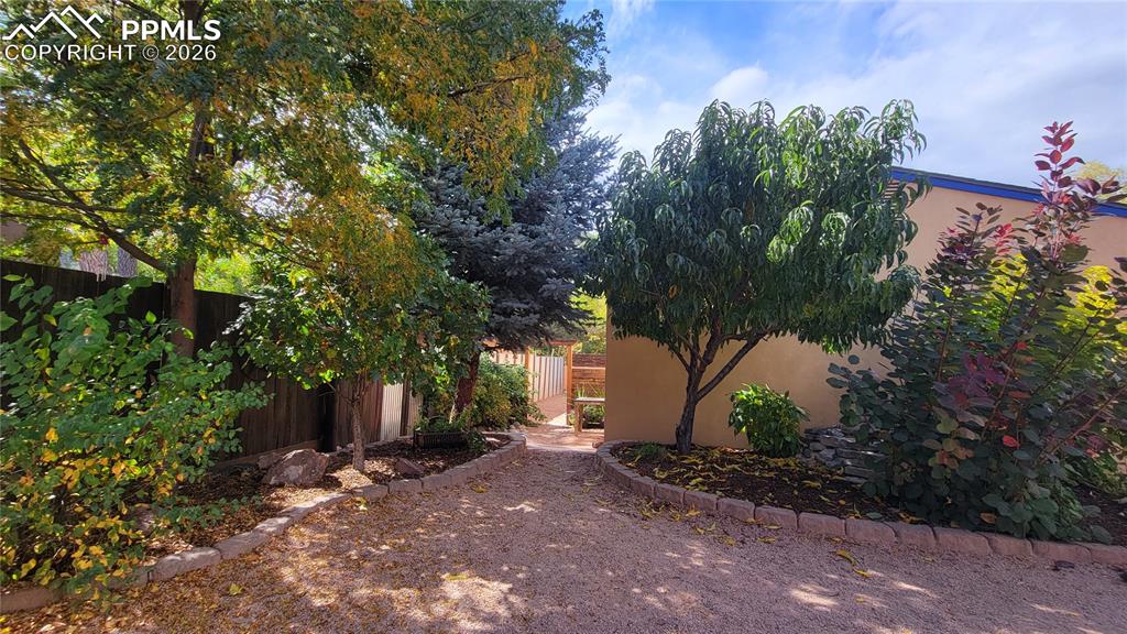 207 Beckers Lane Manitou Springs CO 80829
