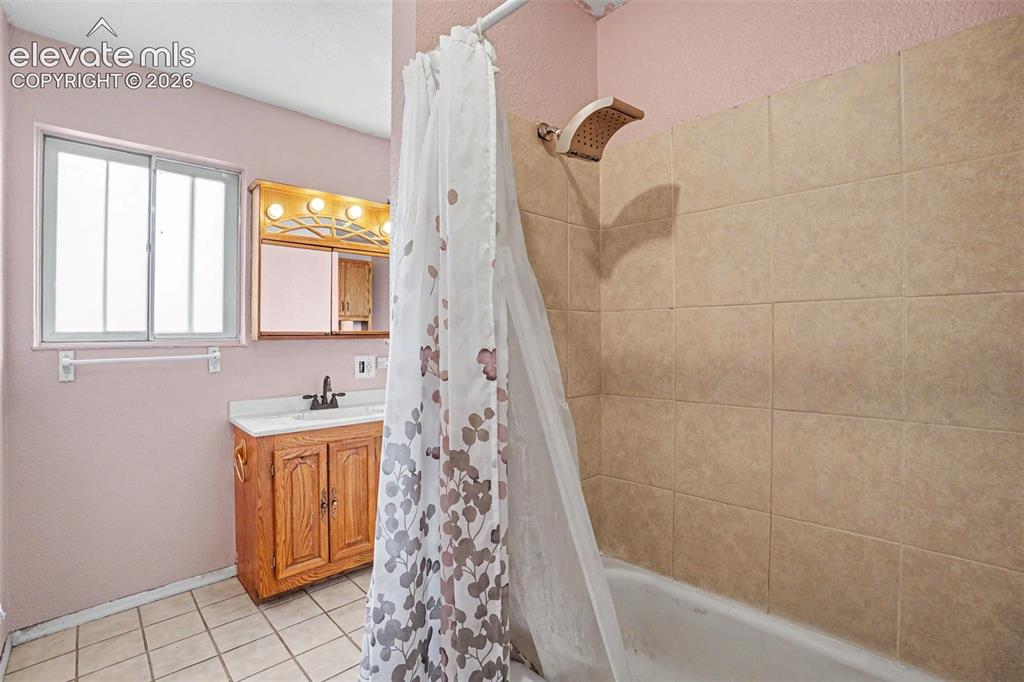1915 Sussex Lane Colorado Springs CO 80909