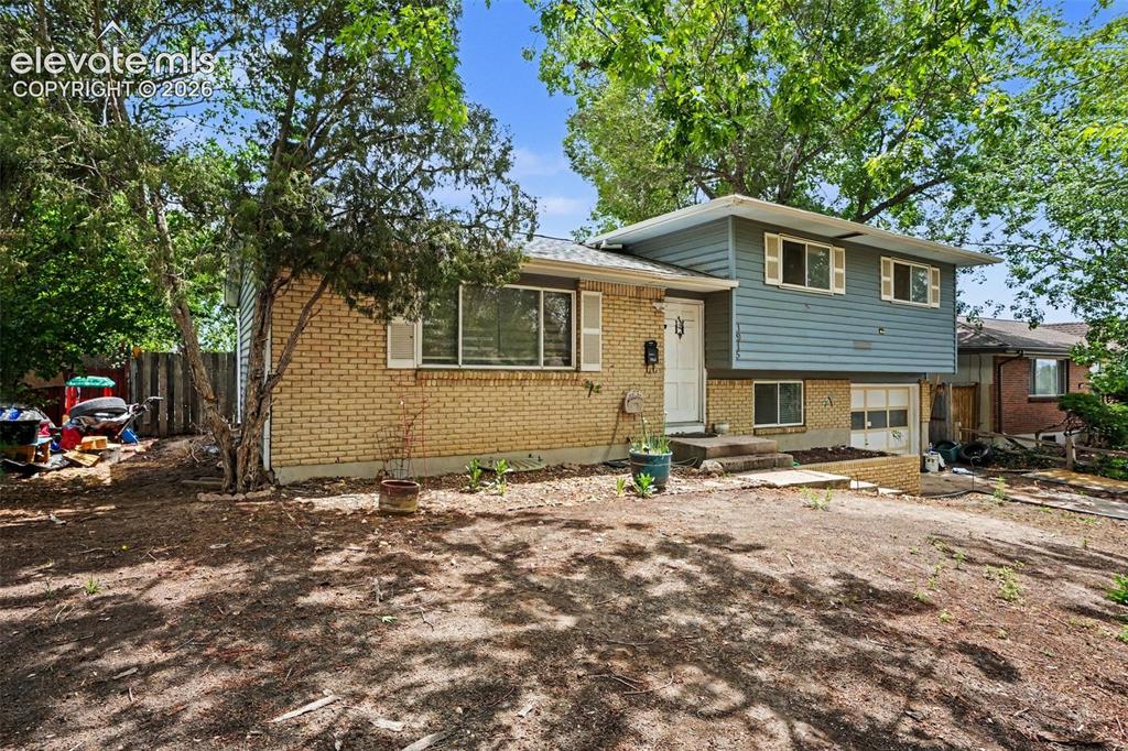 1915 Sussex Lane Colorado Springs CO 80909