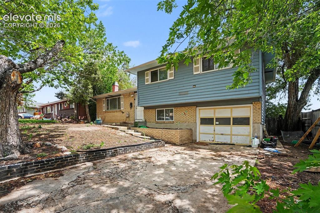 1915 Sussex Lane Colorado Springs CO 80909