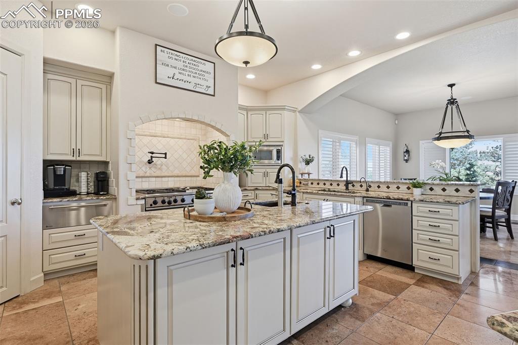 5039 Stonehill Road Colorado Springs CO 80918