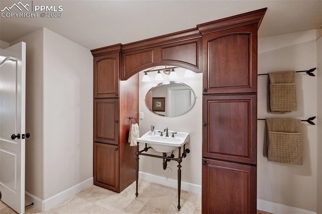 5039 Stonehill Road Colorado Springs CO 80918
