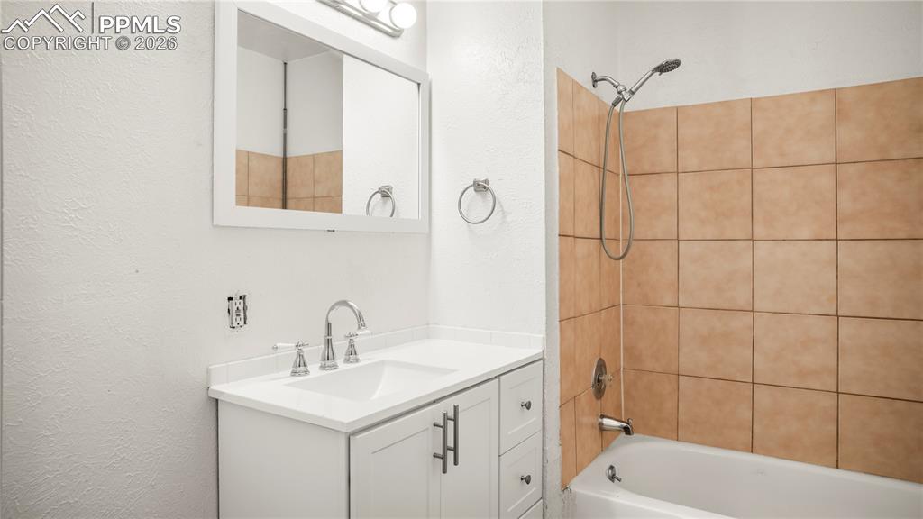 611 W 11th Street Pueblo CO 81003