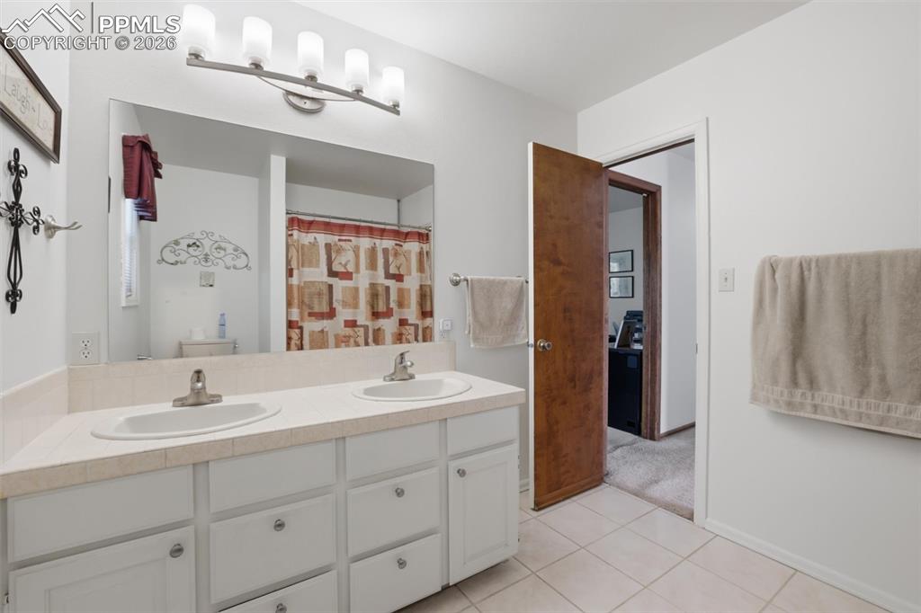 760 Struthers Loop Colorado Springs CO 80921
