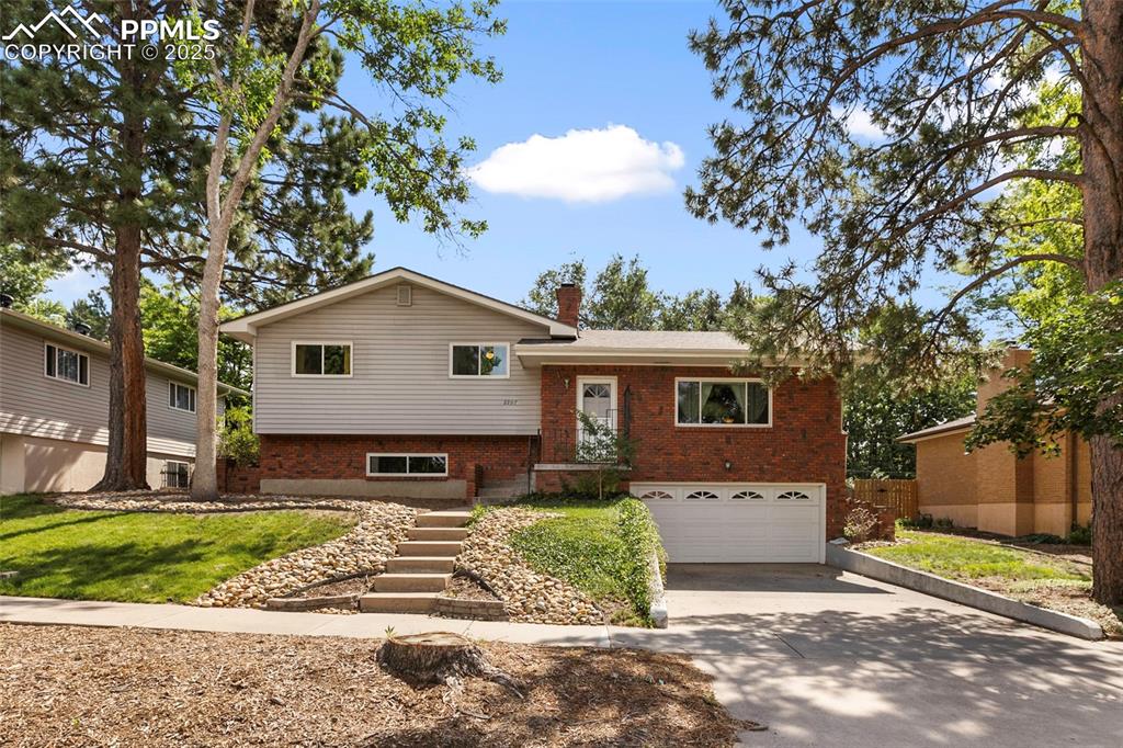 2207 Essex Lane Colorado Springs CO 80909