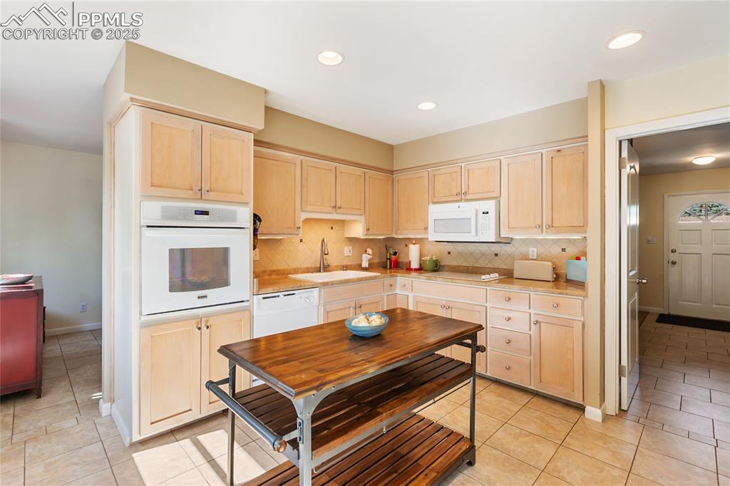 2207 Essex Lane Colorado Springs CO 80909