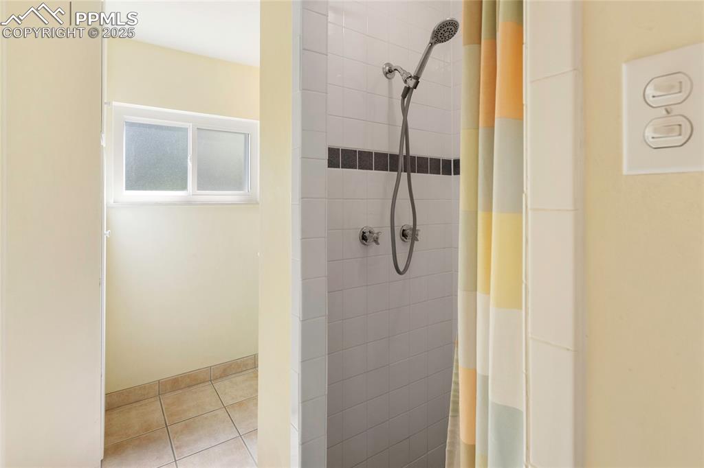 2207 Essex Lane Colorado Springs CO 80909