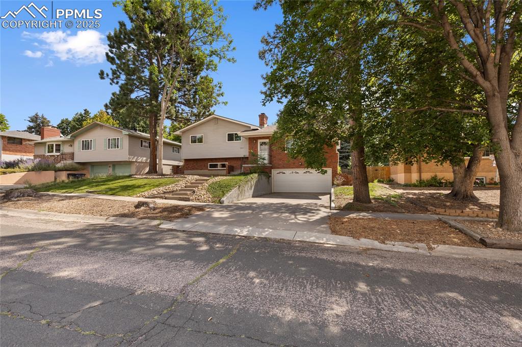 2207 Essex Lane Colorado Springs CO 80909