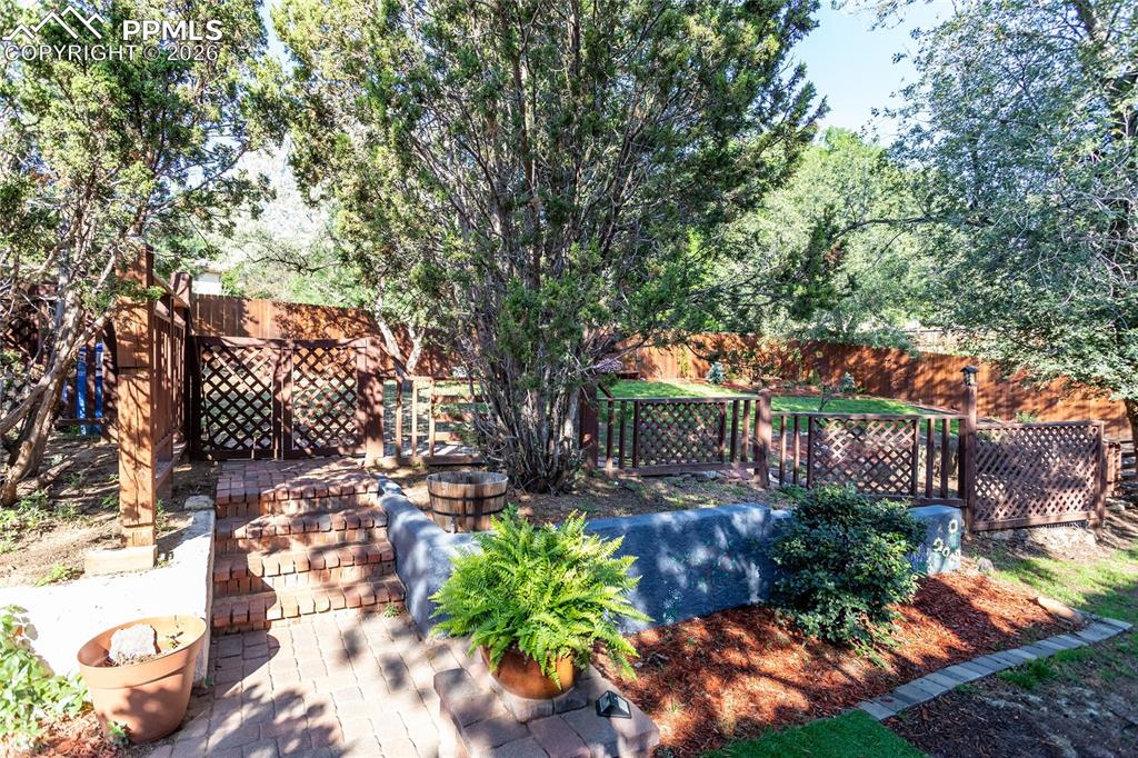 125 Sunbird Cliffs Lane Colorado Springs CO 80919