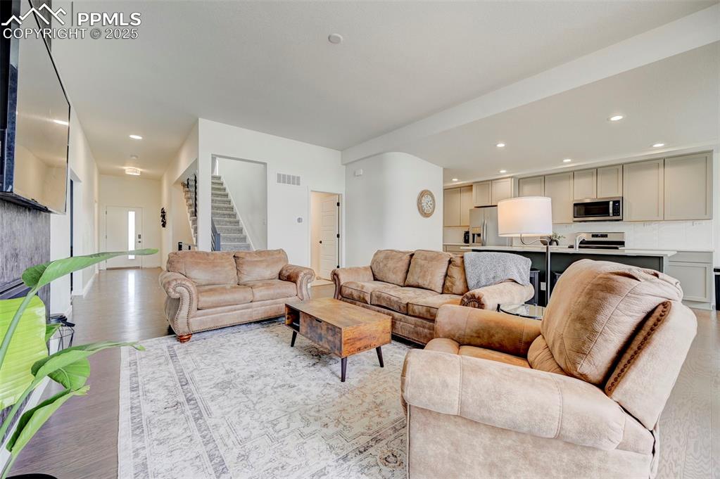 9276 Glitter Way Colorado Springs CO 80924