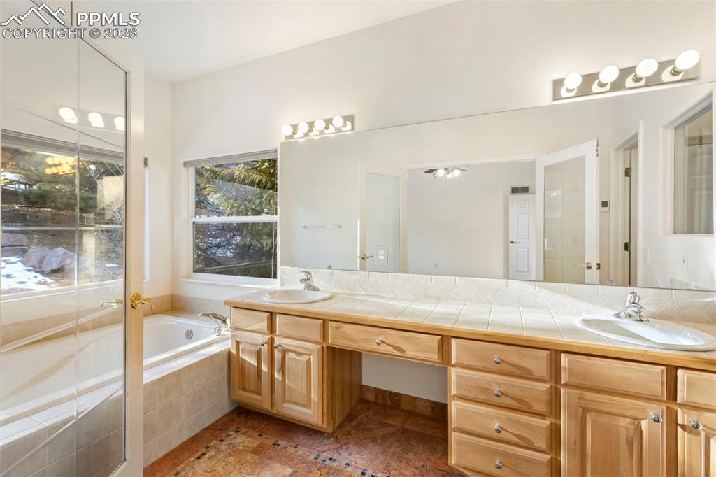 2383 Collegiate Drive Colorado Springs CO 80918