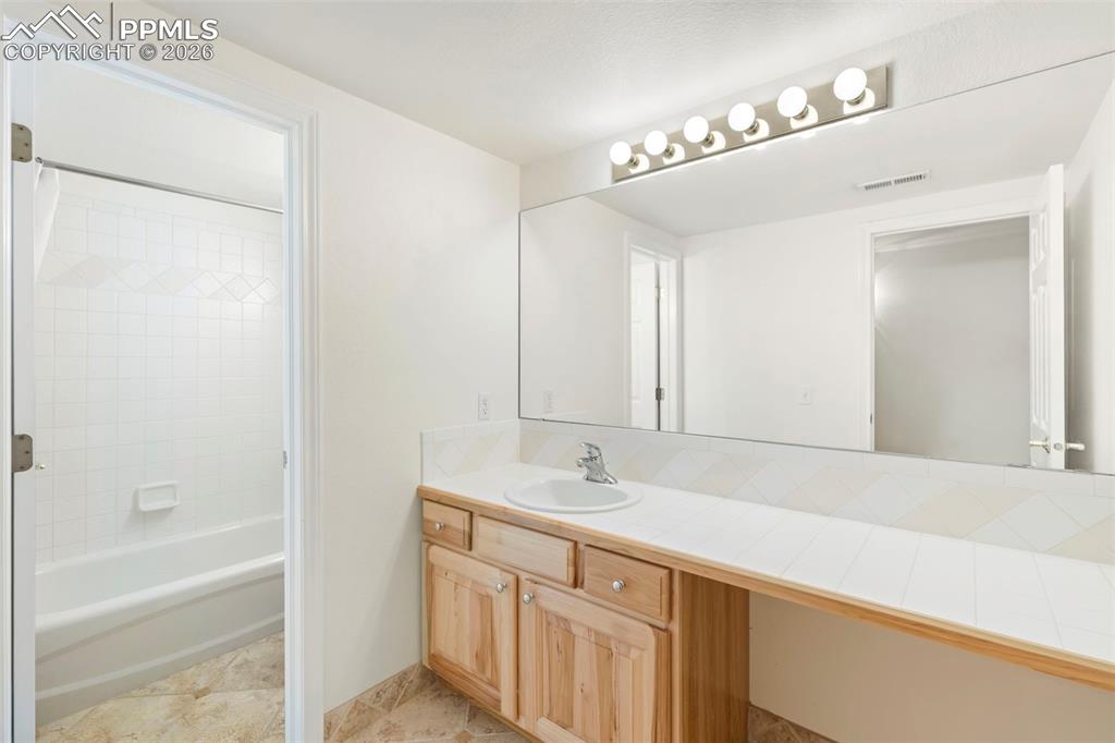 2383 Collegiate Drive Colorado Springs CO 80918