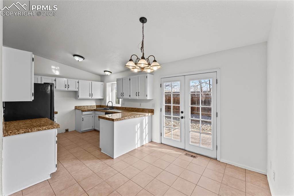 2355 Heathercrest Drive Colorado Springs CO 80915