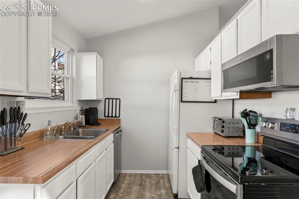 1445 Crippen Court Colorado Springs CO 80916