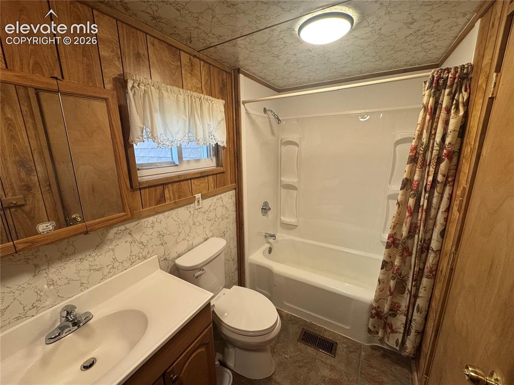 15 Dogie Trail Florissant CO 80816