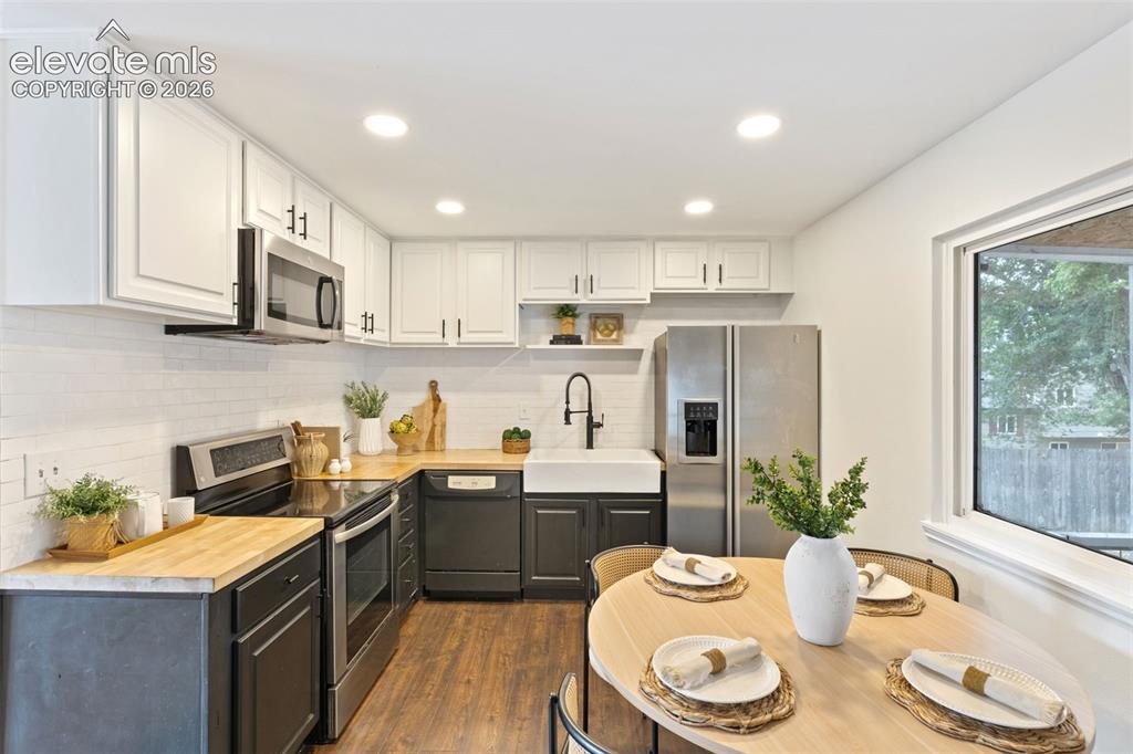 28 Frost Lane Colorado Springs CO 80916
