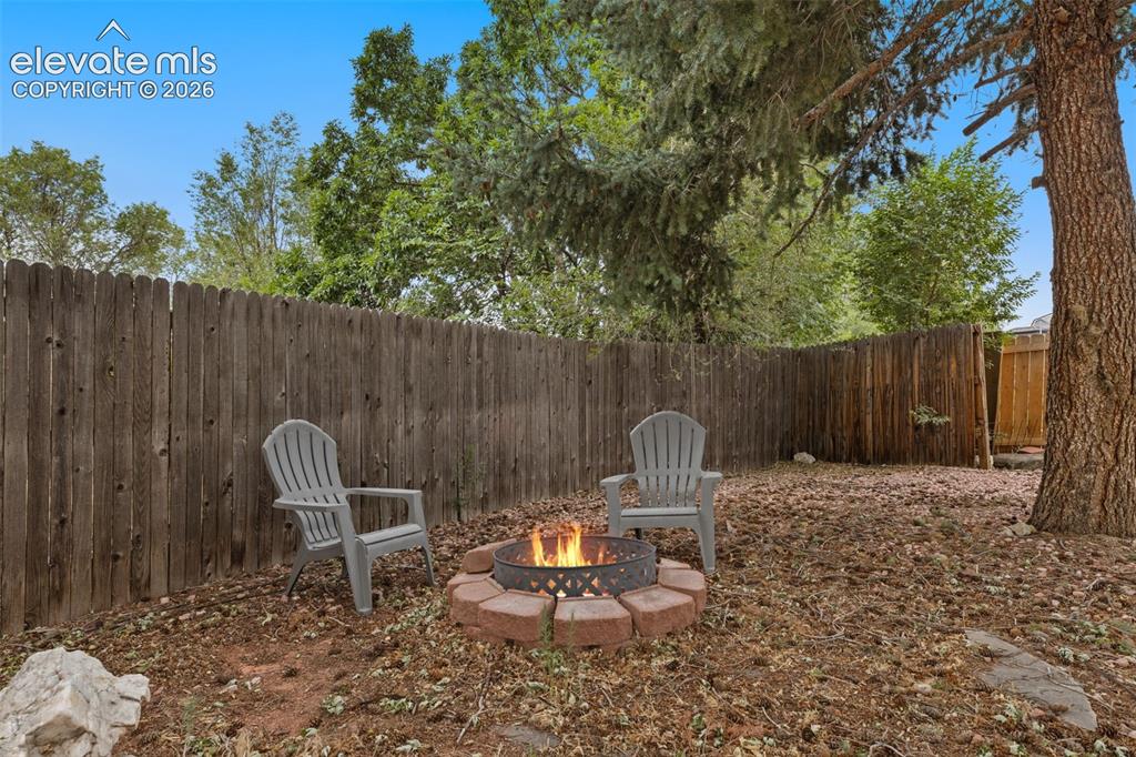 28 Frost Lane Colorado Springs CO 80916