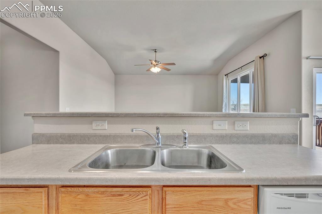 6413 San Mateo Drive Colorado Springs CO 80911
