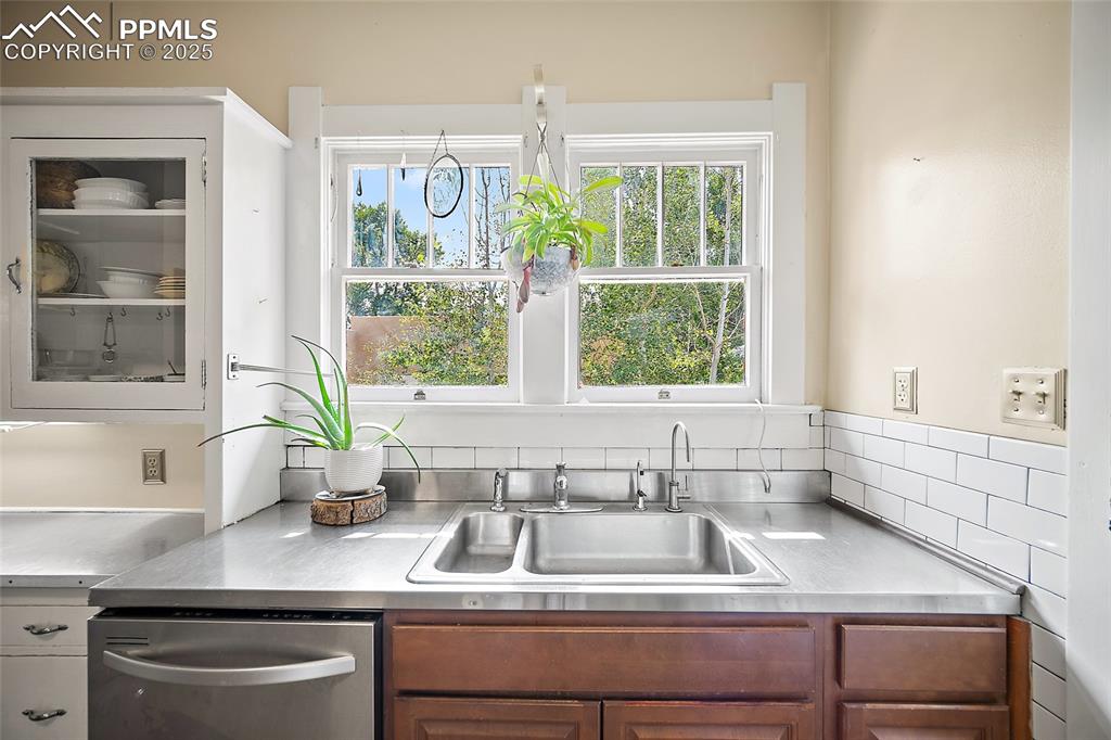 1823 W Pikes Peak Avenue Colorado Springs CO 80904