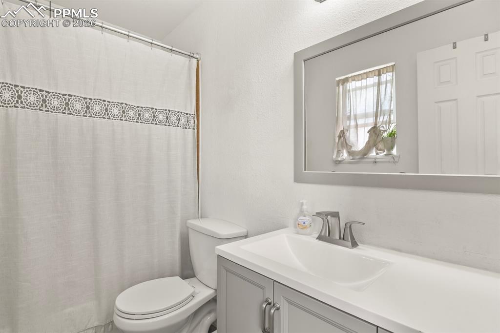 1925 Swearinger Drive Colorado Springs CO 80906