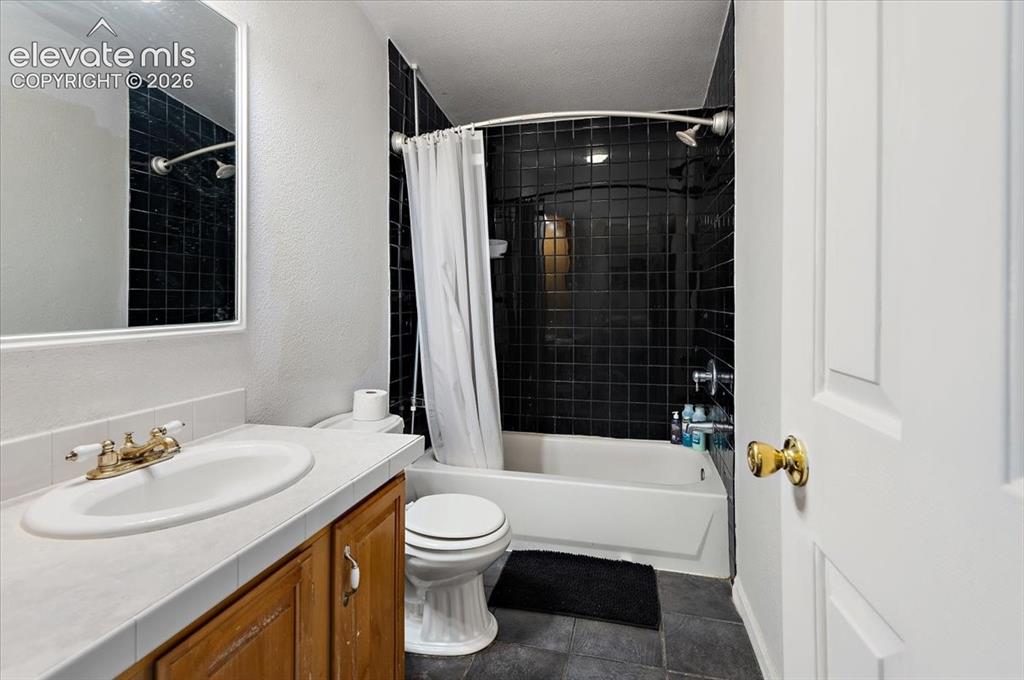 544 N Raymont Drive Pueblo CO 81007