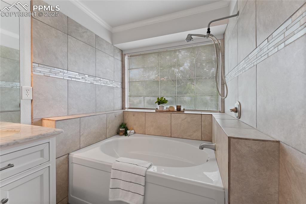 5807 Chokecherry Drive Colorado Springs CO 80919