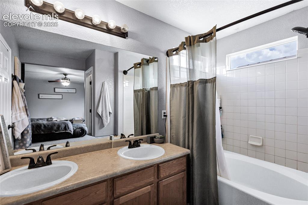 4262 Knollvale Drive Colorado Springs CO 80922