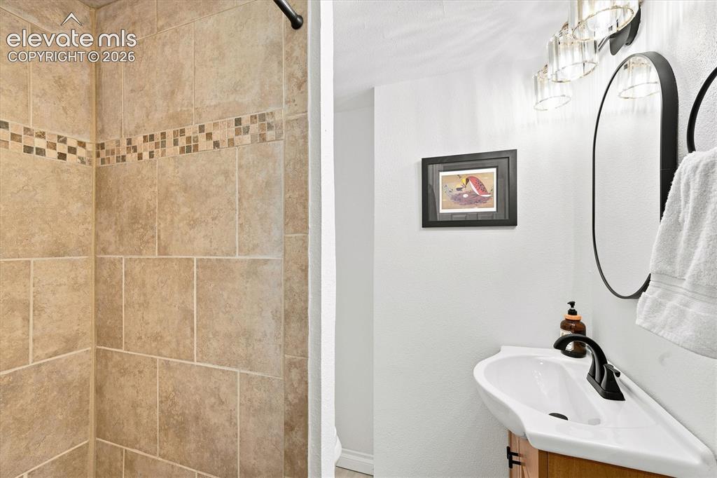 7295 Grashio Drive Colorado Springs CO 80920