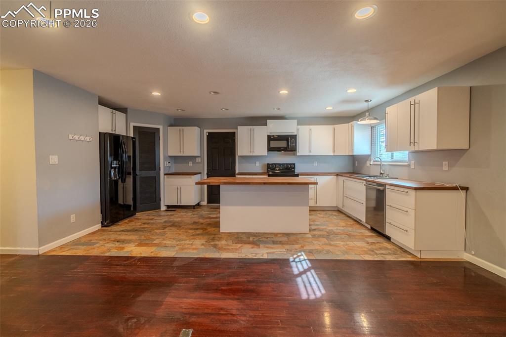 816 S Circle Drive Colorado Springs CO 80910