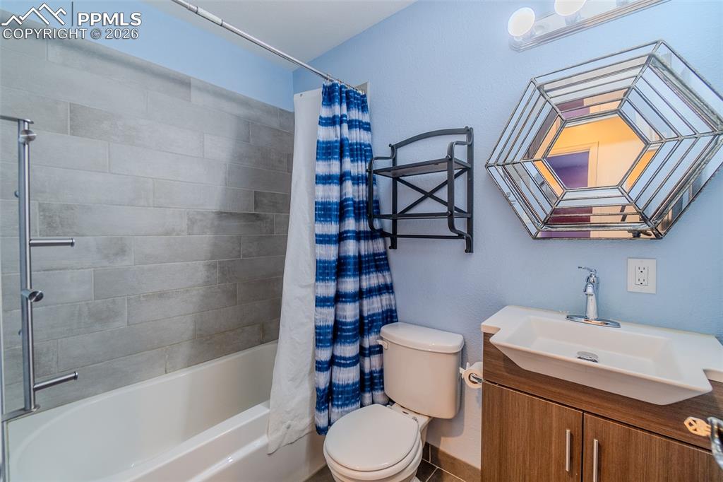 816 S Circle Drive Colorado Springs CO 80910