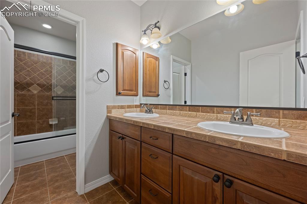 1069 Glengary Place Colorado Springs CO 80921