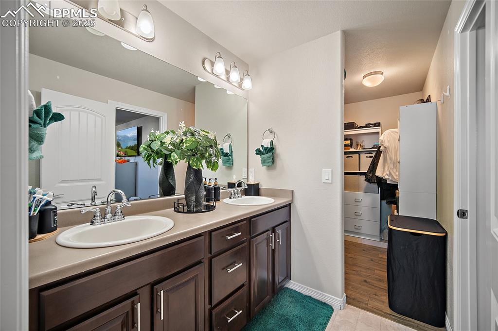 6924 Winnicut Drive Colorado Springs CO 80925