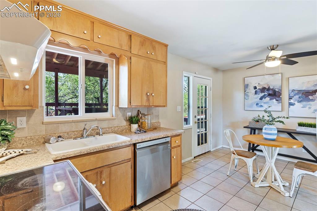 52 Willis Drive Colorado Springs CO 80911