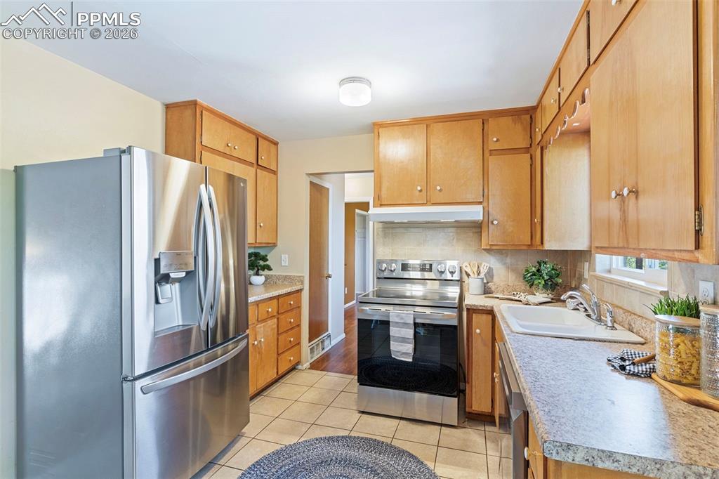 52 Willis Drive Colorado Springs CO 80911