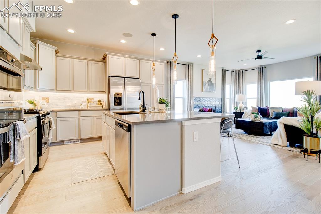 9395 Mayflower Gulch Way Colorado Springs CO 80927