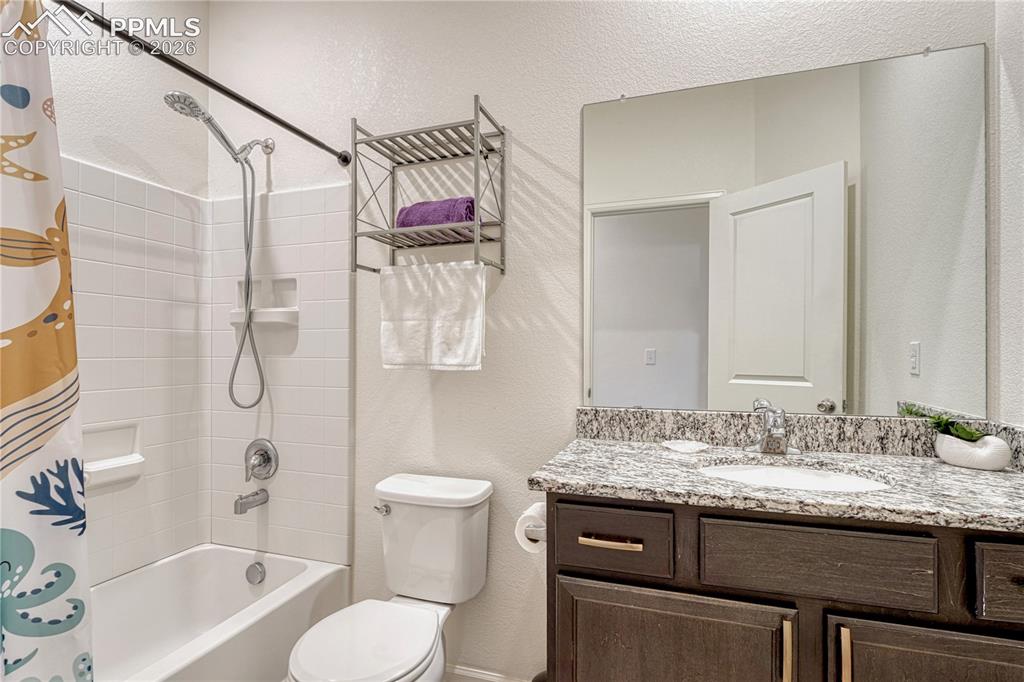 6262 Meadowbank Lane Colorado Springs CO 80925