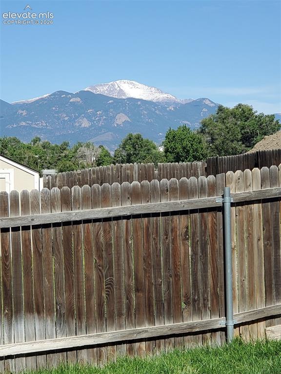 4885 Hunters Run Colorado Springs CO 80911