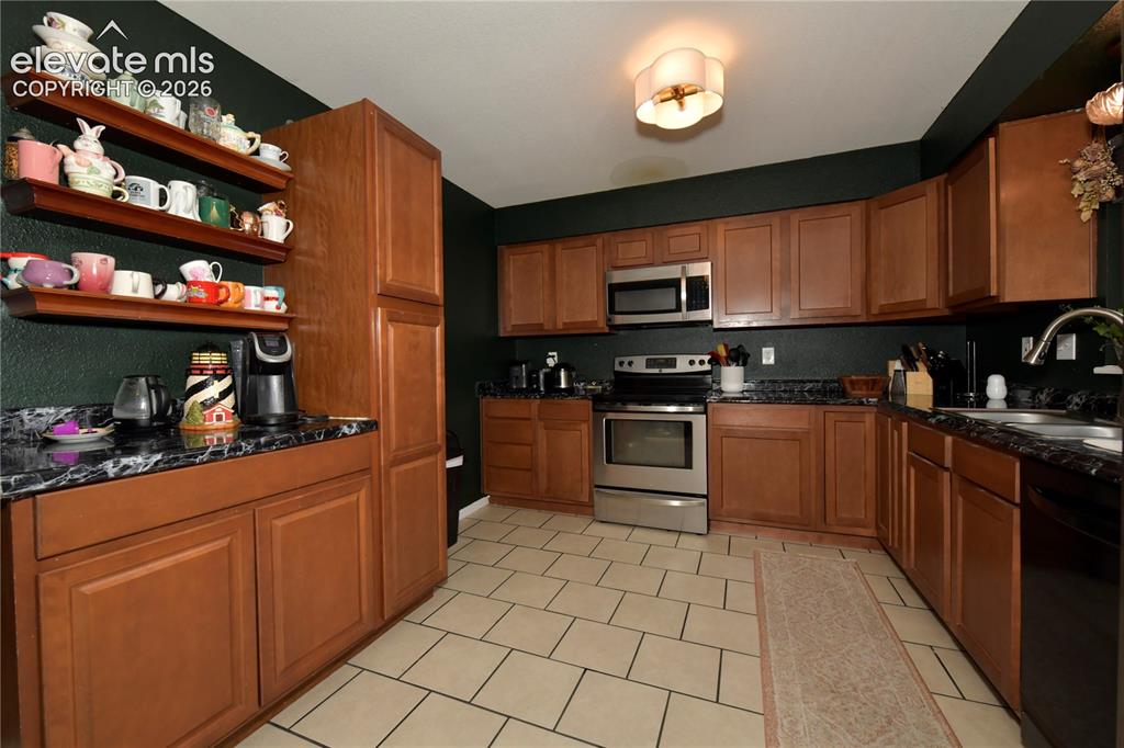 4885 Hunters Run Colorado Springs CO 80911