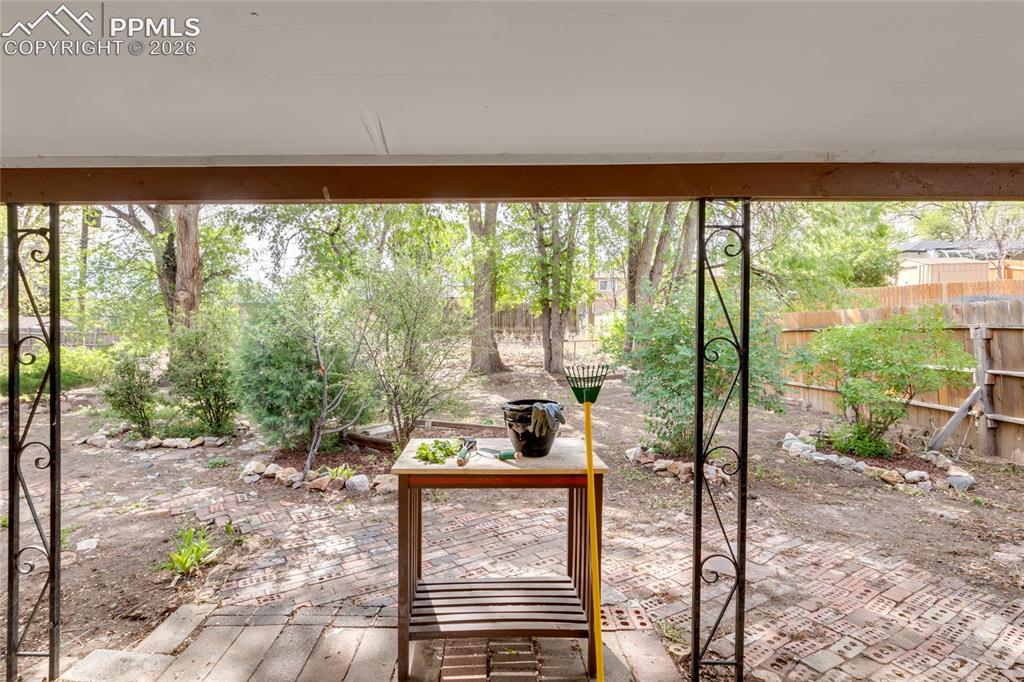 1215 Yosemite Drive Colorado Springs CO 80910