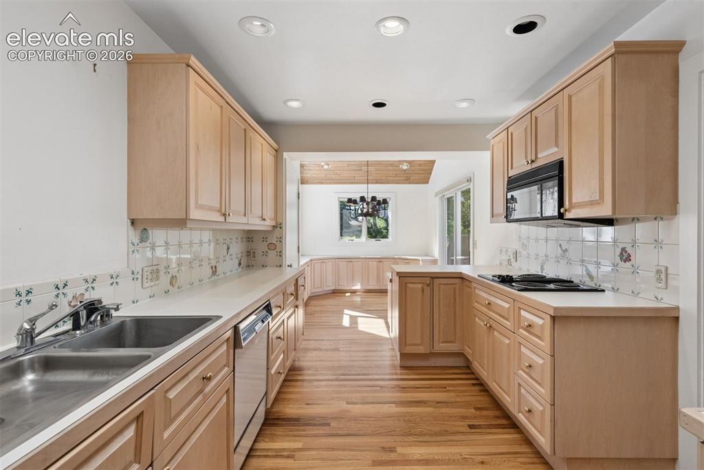 26 Oak Avenue Colorado Springs CO 80906