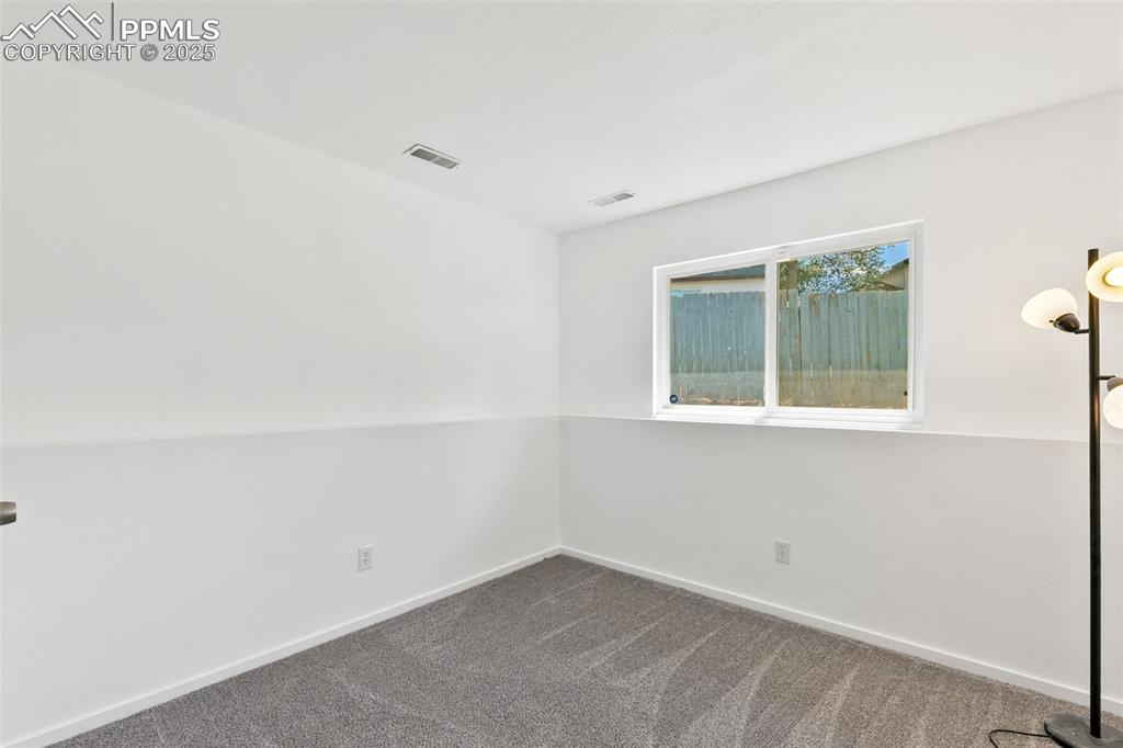 2025 Grosbear Lane Colorado Springs CO 80916