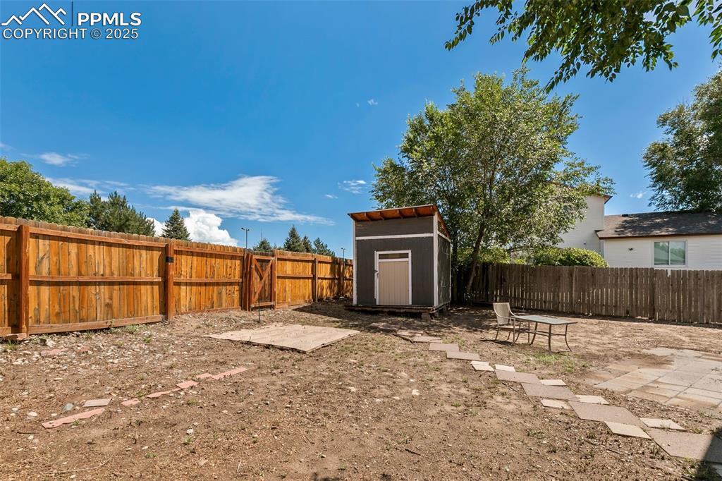 2025 Grosbear Lane Colorado Springs CO 80916