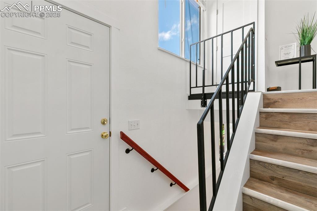 2025 Grosbear Lane Colorado Springs CO 80916