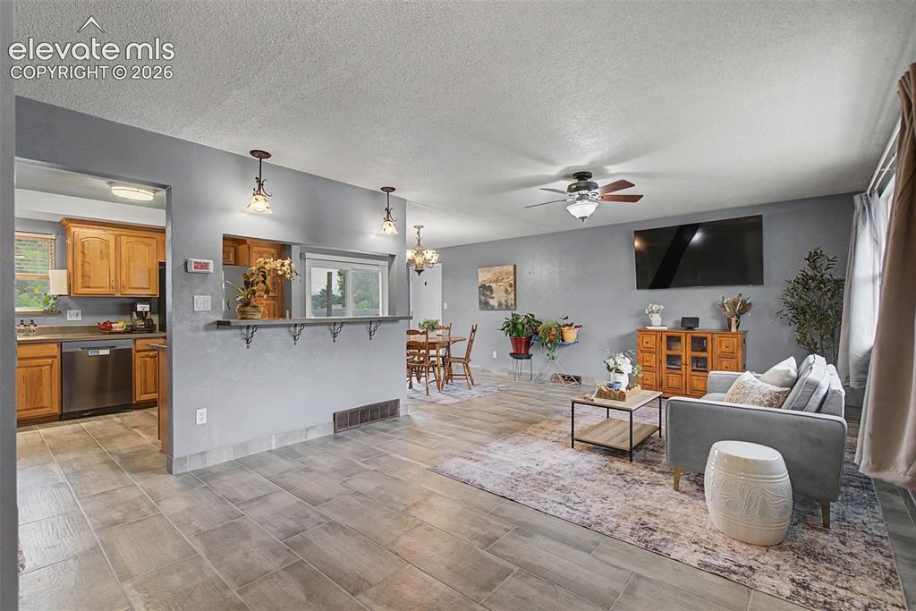 2110 Greenwich Circle Colorado Springs CO 80909