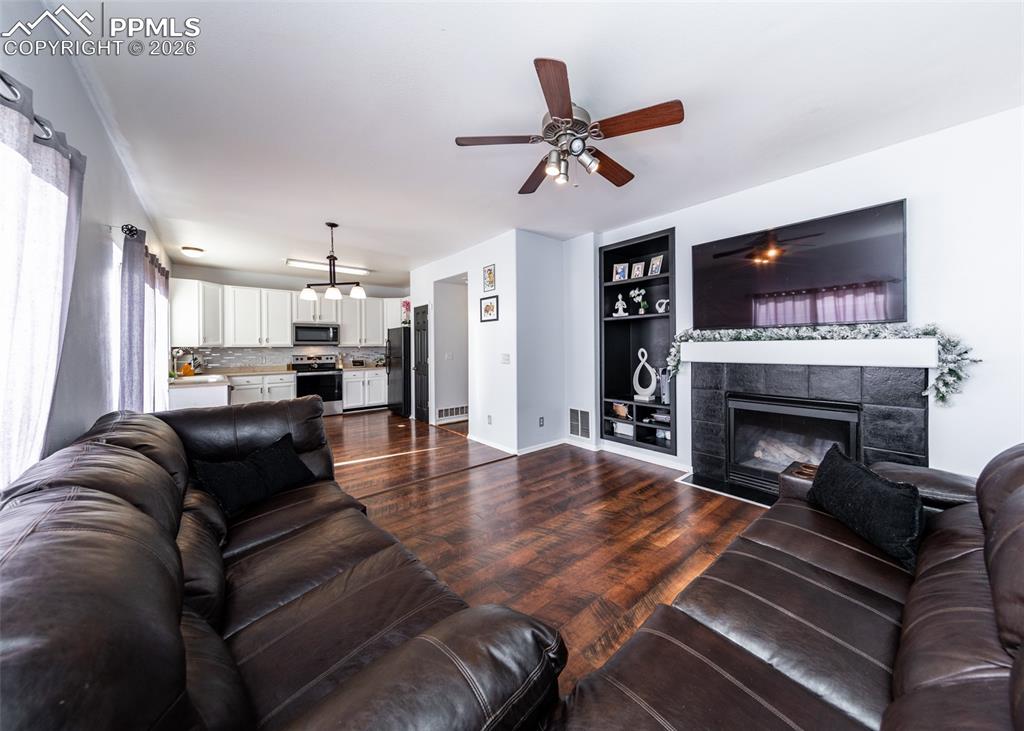2214 Cowhand Place Pueblo CO 81008