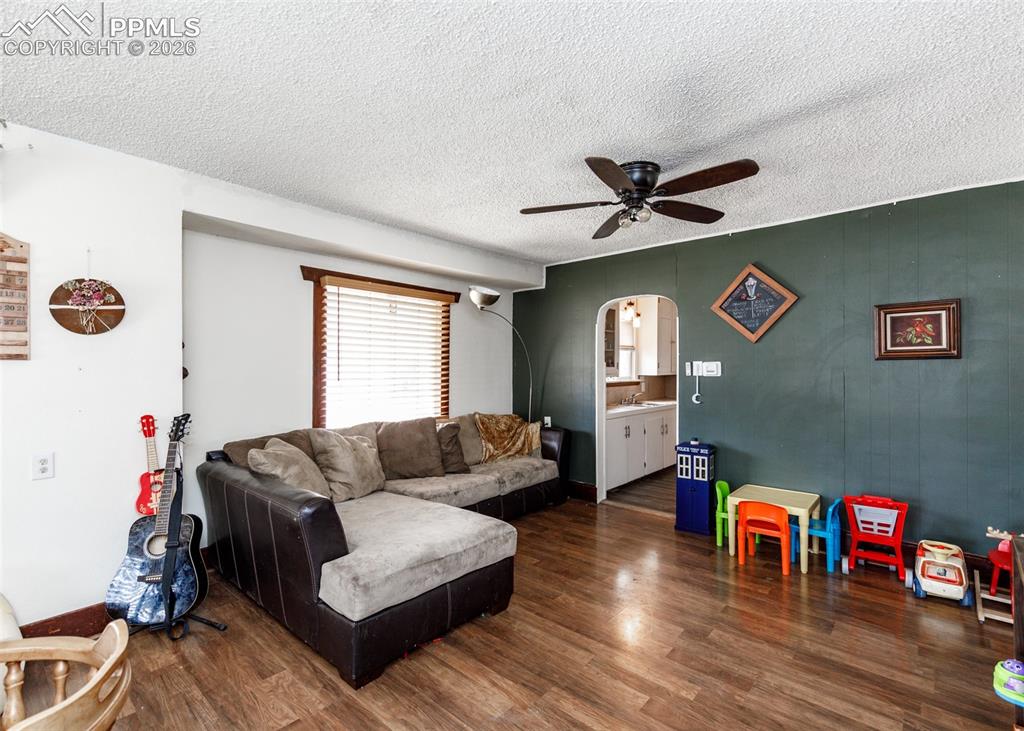 2035 Pine Street Pueblo CO 81004
