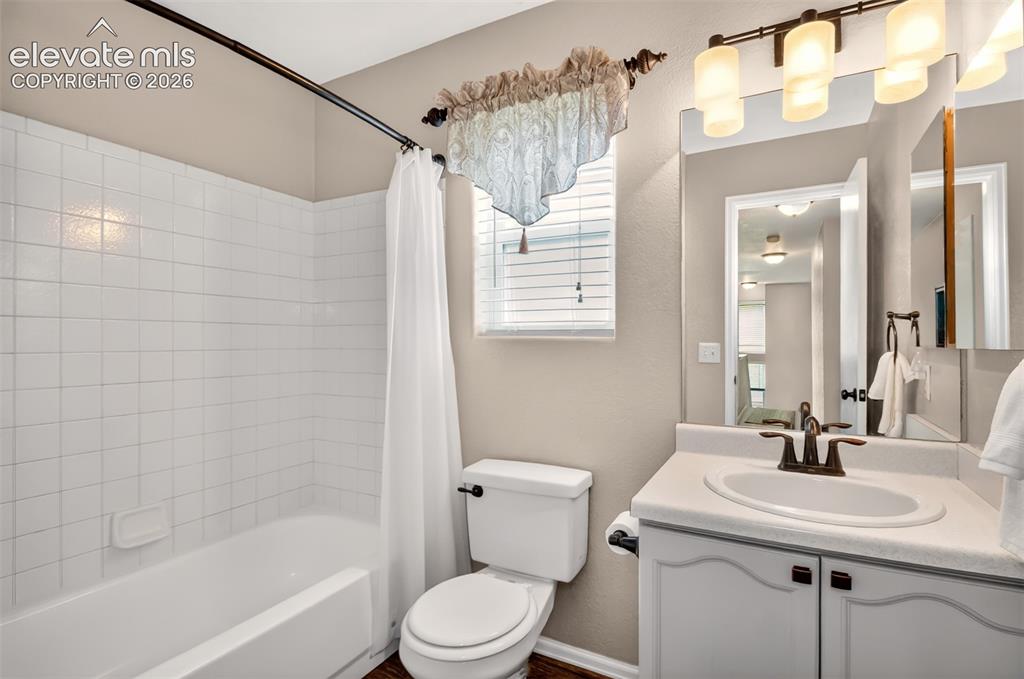 7005 Isle Bay Point Colorado Springs CO 80922