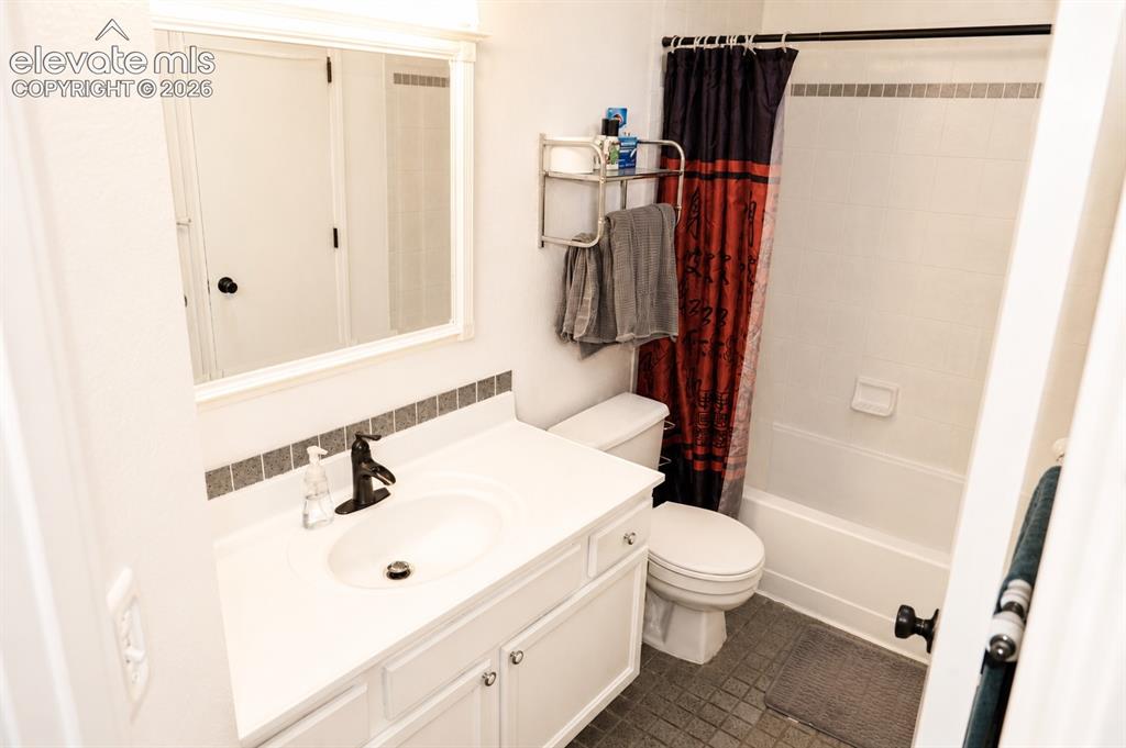 2230 Ambleside Drive Colorado Springs CO 80915