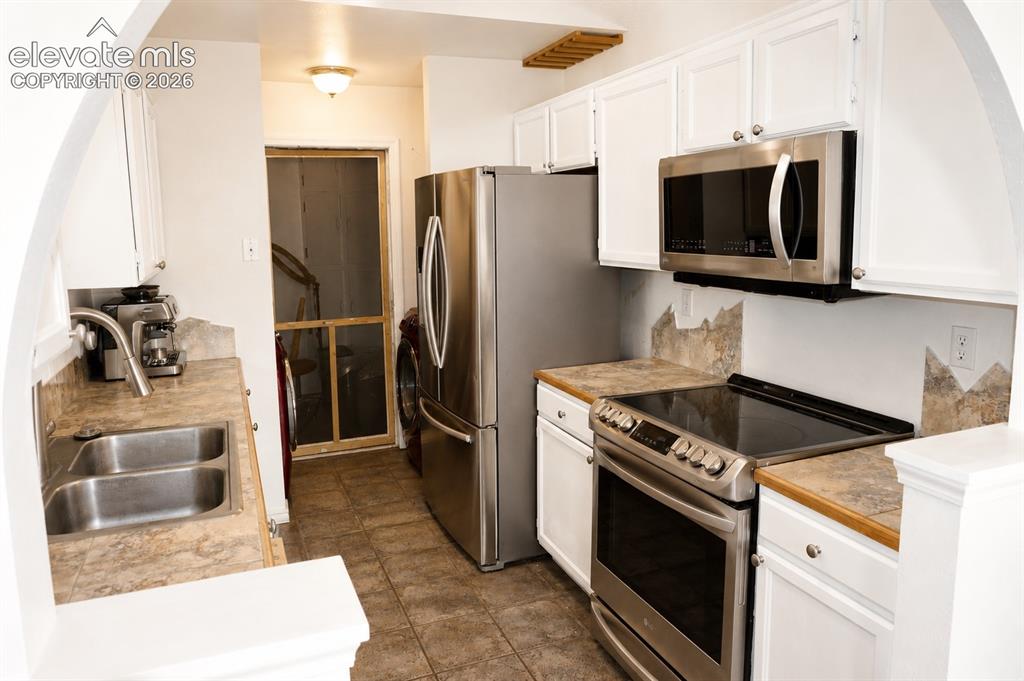 2230 Ambleside Drive Colorado Springs CO 80915